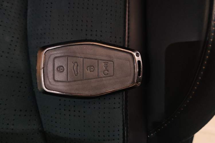 Used Geely Auto Monjaro L 2021 2.0TD DCT EVO Two-Wheel-Drive Flagship Version Vehicle Key
