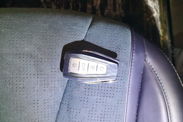 Used Geely Auto Monjaro L 2021 2.0TD DCT EVO Two-Wheel Drive Prestige Version Vehicle Key