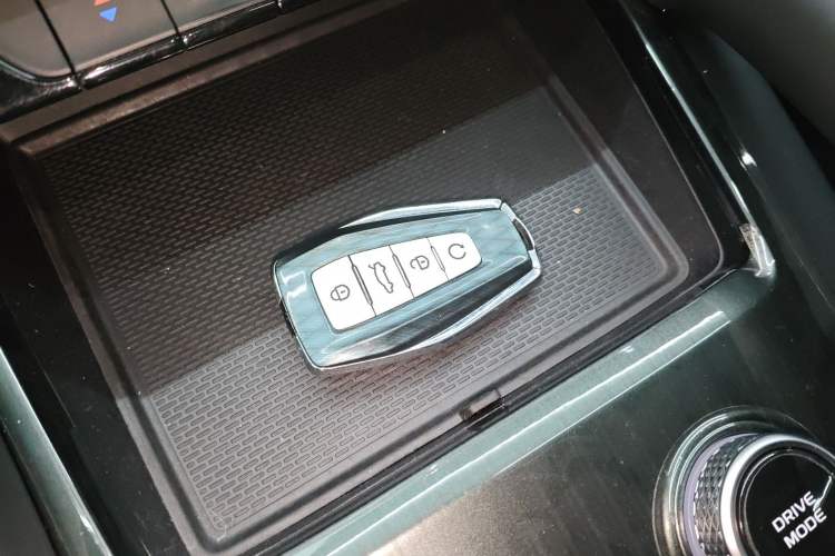 Used Geely Auto Monjaro L 2021 2.0TD DCT EVO Two-Wheel Drive Prestige Version Vehicle Key
