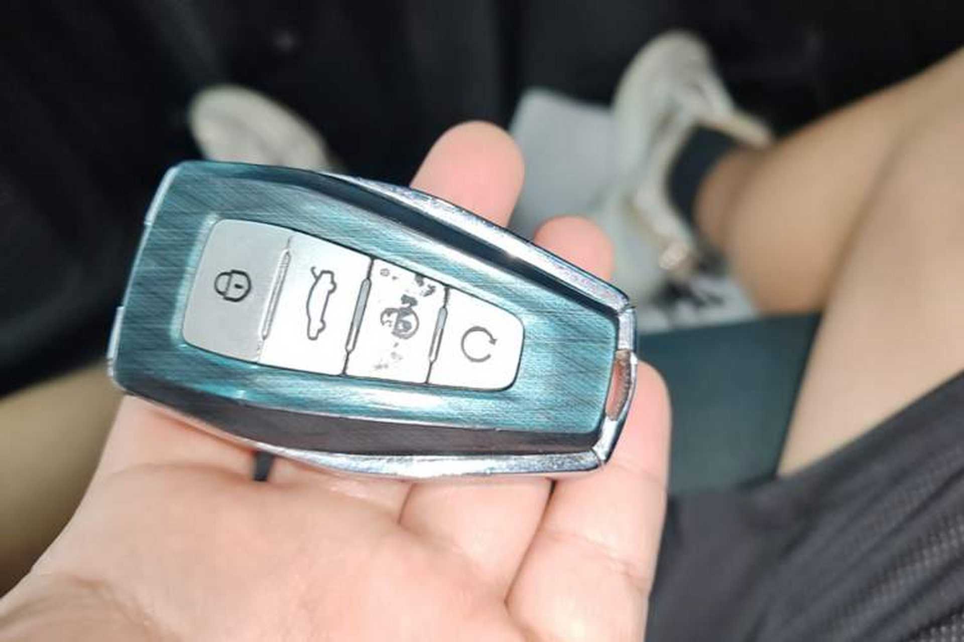 Used Geely Auto Monjaro L 2021 2.0TD DCT EVO Two-Wheel Drive Smart Luxury Version Vehicle Key