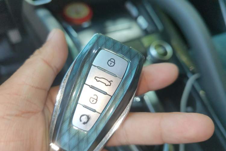Used Geely Auto Monjaro L 2021 2.0TD DCT EVO Two-Wheel Drive Prestige Version Vehicle Key
