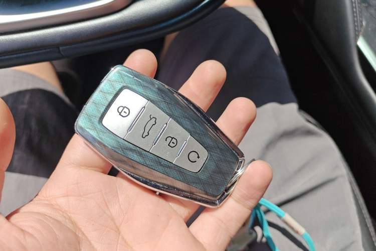 Used Geely Auto Monjaro L 2021 2.0TD DCT EVO Two-Wheel Drive Prestige Version Vehicle Key