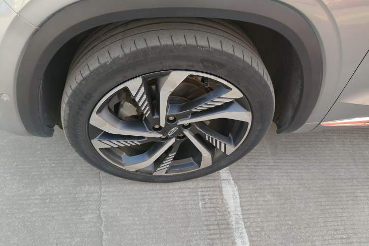 Used Geely Auto Monjaro L 2021 2.0TD DCT EVO Two-Wheel Drive Smart Luxury Version Left Front Wheel Hub