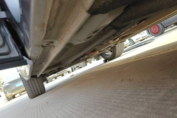 Used Geely Auto Monjaro L 2021 2.0TD DCT EVO Two-Wheel Drive Smart Luxury Version Left Side Sill