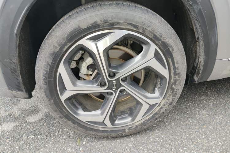 Used Geely Auto Monjaro L 2021 2.0TD DCT EVO Two-Wheel Drive Prestige Version Right Rear Wheel Hub