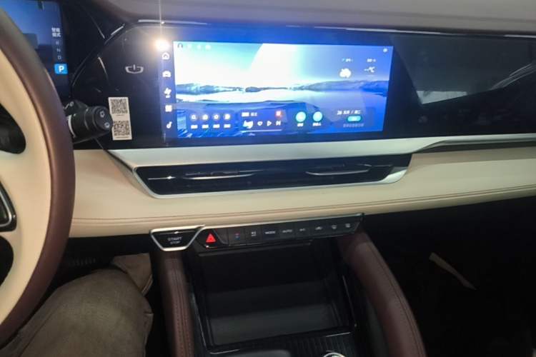 Used Geely Auto Monjaro L 2021 2.0TD DCT EVO Two-Wheel Drive Prestige Version Audio And AC Panel