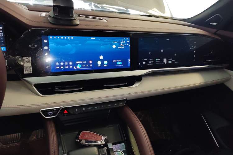 Used Geely Auto Monjaro L 2021 2.0TD DCT EVO Two-Wheel Drive Smart Luxury Version Audio And AC Panel