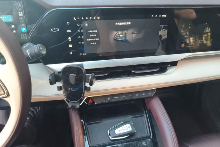 Used Geely Auto Monjaro L 2021 2.0TD DCT EVO Two-Wheel-Drive Flagship Version Audio And AC Panel