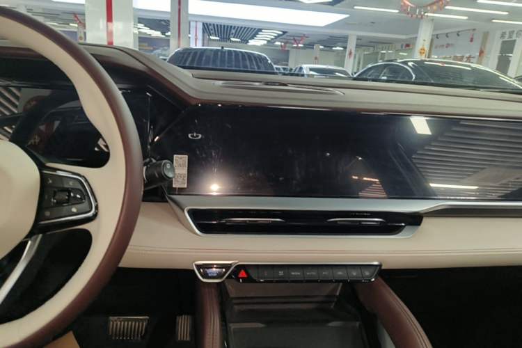 Used Geely Auto Monjaro L 2021 2.0TD DCT EVO Two-Wheel Drive Smart Luxury Version Audio And AC Panel