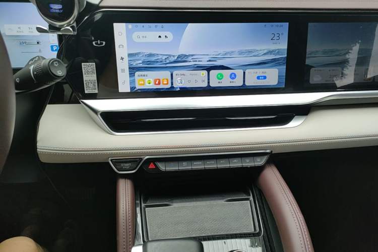 Used Geely Auto Monjaro L 2021 2.0TD DCT EVO Two-Wheel Drive Smart Luxury Version Audio And AC Panel