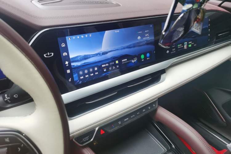 Used Geely Auto Monjaro L 2021 2.0TD DCT EVO Two-Wheel Drive Prestige Version Audio And AC Panel