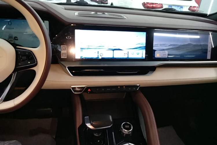 Used Geely Auto Monjaro L 2021 2.0TD DCT EVO Two-Wheel Drive Prestige Version Audio And AC Panel