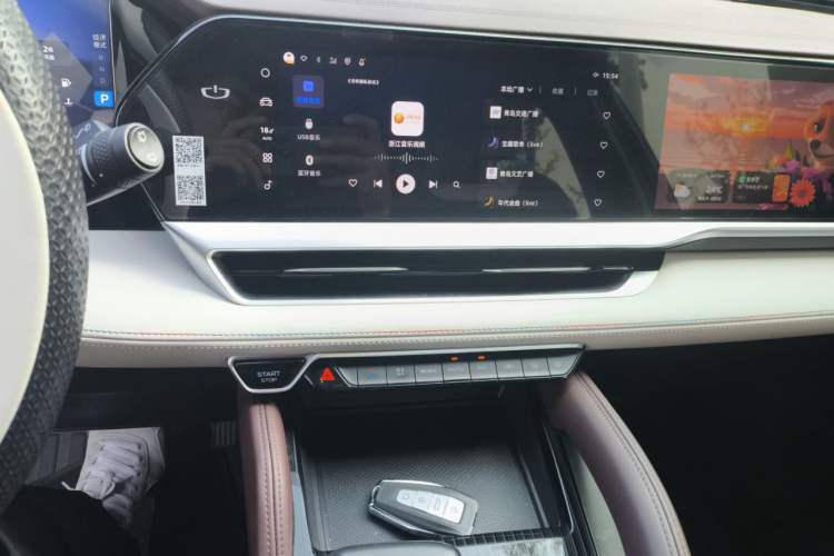 Used Geely Auto Monjaro L 2021 2.0TD DCT EVO Two-Wheel Drive Prestige Version Audio And AC Panel