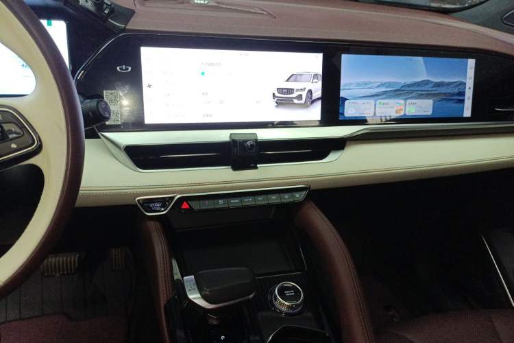 Used Geely Auto Monjaro L 2021 2.0TD DCT EVO Two-Wheel Drive Prestige Version Audio And AC Panel