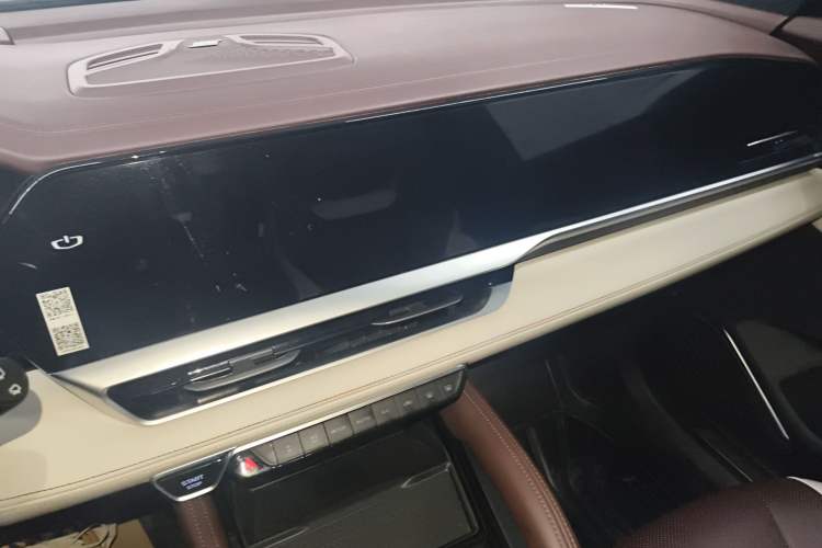 Used Geely Auto Monjaro L 2021 2.0TD DCT EVO Two-Wheel Drive Smart Luxury Version Audio And AC Panel