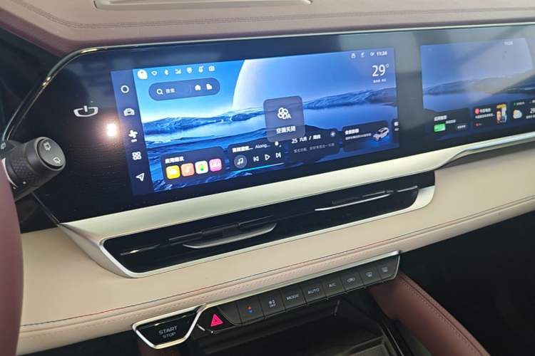 Used Geely Auto Monjaro L 2021 2.0TD DCT EVO Two-Wheel Drive Smart Luxury Version Audio And AC Panel