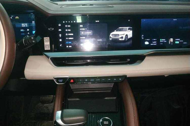 Used Geely Auto Monjaro L 2021 2.0TD DCT EVO Two-Wheel Drive Smart Luxury Version Audio And AC Panel