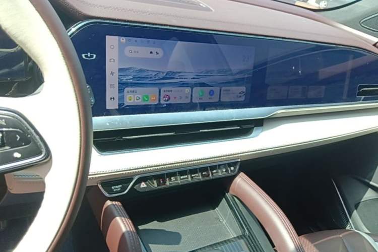 Used Geely Auto Monjaro L 2021 2.0TD DCT EVO Two-Wheel Drive Prestige Version Audio And AC Panel