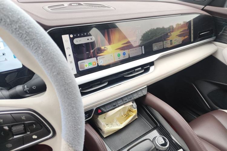 Used Geely Auto Monjaro L 2021 2.0TD DCT EVO Two-Wheel Drive Prestige Version Audio And AC Panel