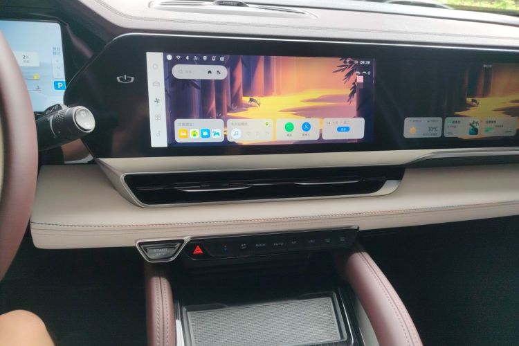 Used Geely Auto Monjaro L 2021 2.0TD DCT EVO Two-Wheel Drive Smart Luxury Version Audio And AC Panel
