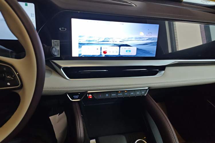 Used Geely Auto Monjaro L 2021 2.0TD DCT EVO Two-Wheel Drive Prestige Version Audio And AC Panel