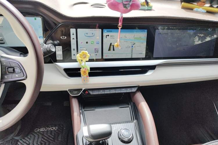 Used Geely Auto Monjaro L 2021 2.0TD DCT EVO Two-Wheel Drive Prestige Version Audio And AC Panel