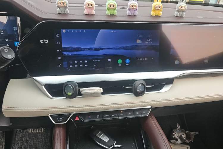 Used Geely Auto Monjaro L 2021 2.0TD DCT EVO Two-Wheel Drive Prestige Version Audio And AC Panel