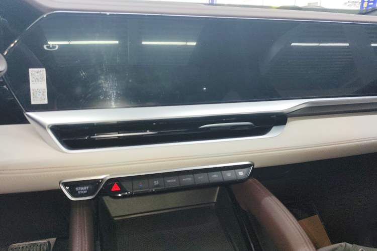 Used Geely Auto Monjaro L 2021 2.0TD DCT EVO Two-Wheel Drive Prestige Version Audio And AC Panel
