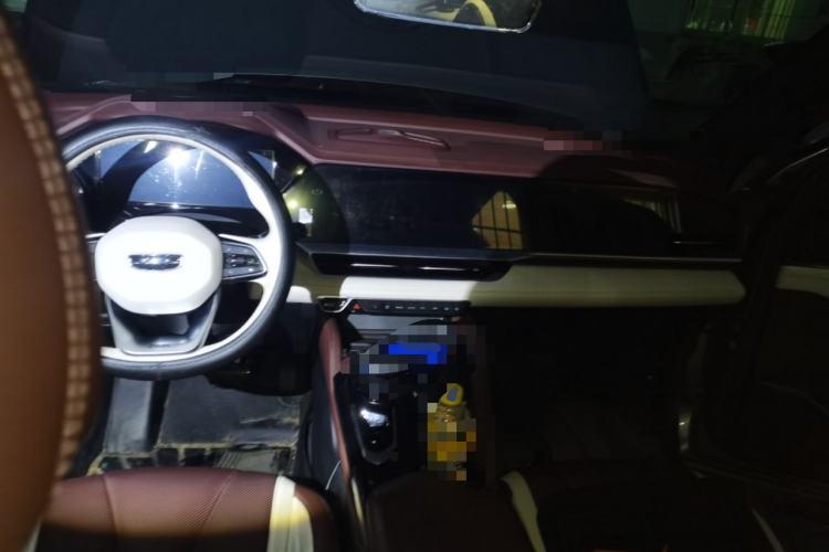 Used Geely Auto Monjaro L 2021 2.0TD DCT EVO Two-Wheel Drive Smart Luxury Version Center Console