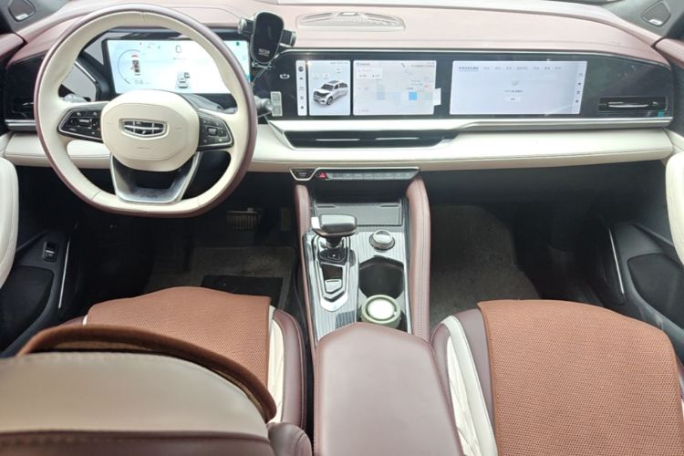 Used Geely Auto Monjaro L 2021 2.0TD DCT EVO Two-Wheel-Drive Flagship Version Center Console