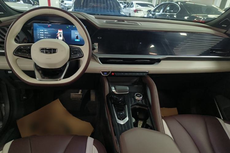 Used Geely Auto Monjaro L 2021 2.0TD DCT EVO Two-Wheel Drive Smart Luxury Version Center Console