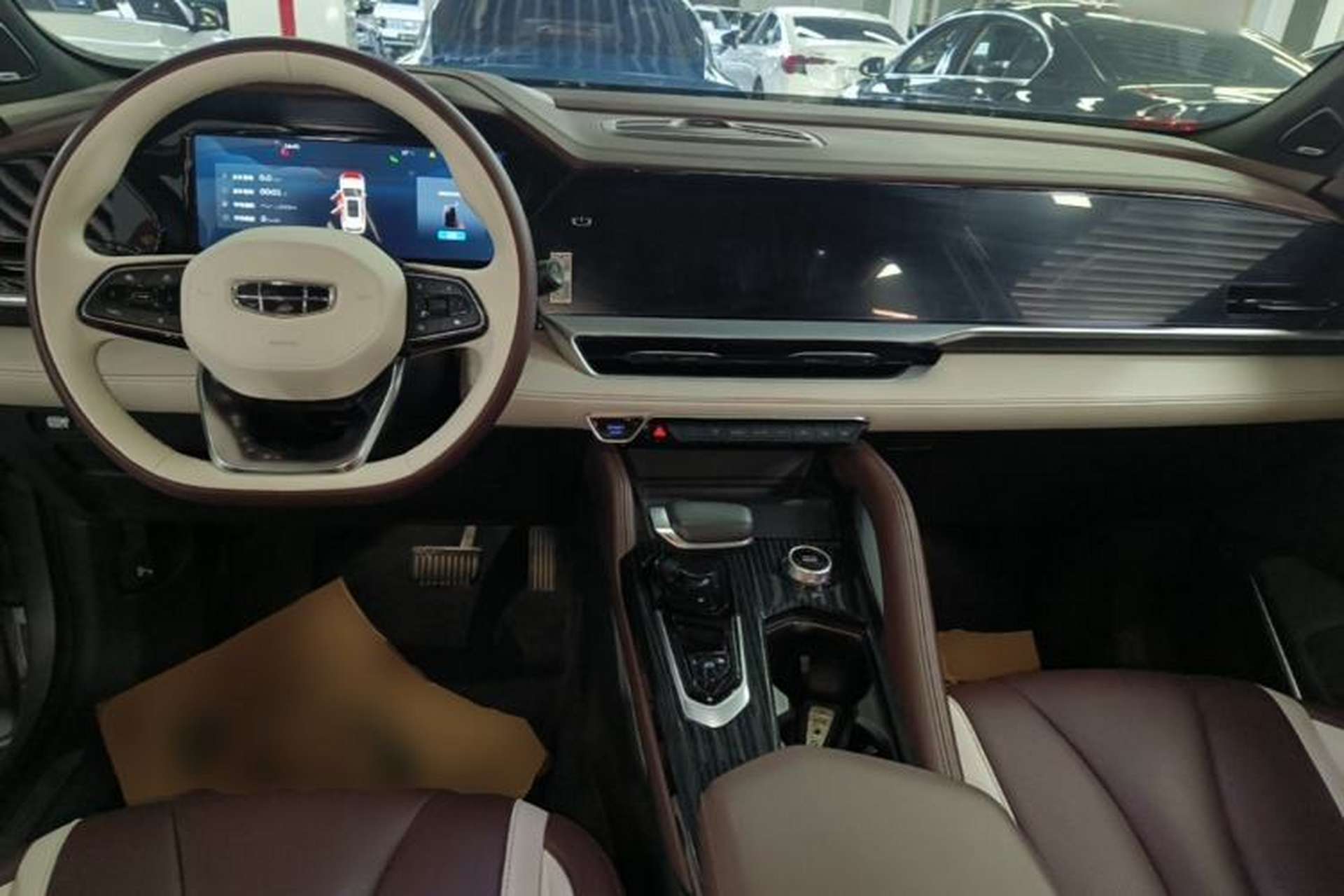 Used Geely Auto Monjaro L 2021 2.0TD DCT EVO Two-Wheel Drive Smart Luxury Version Center Console