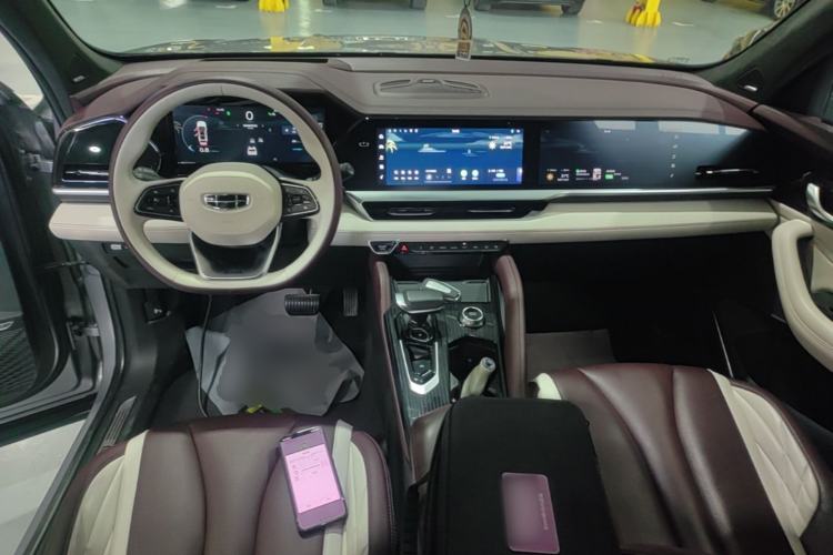 Used Geely Auto Monjaro L 2021 2.0TD DCT EVO Two-Wheel-Drive Flagship Version Center Console