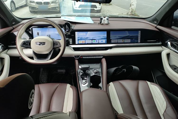 Used Geely Auto Monjaro L 2021 2.0TD DCT EVO Two-Wheel Drive Smart Luxury Version Center Console