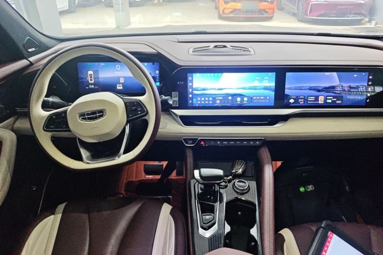 Used Geely Auto Monjaro L 2021 2.0TD DCT EVO Two-Wheel Drive Smart Luxury Version Center Console