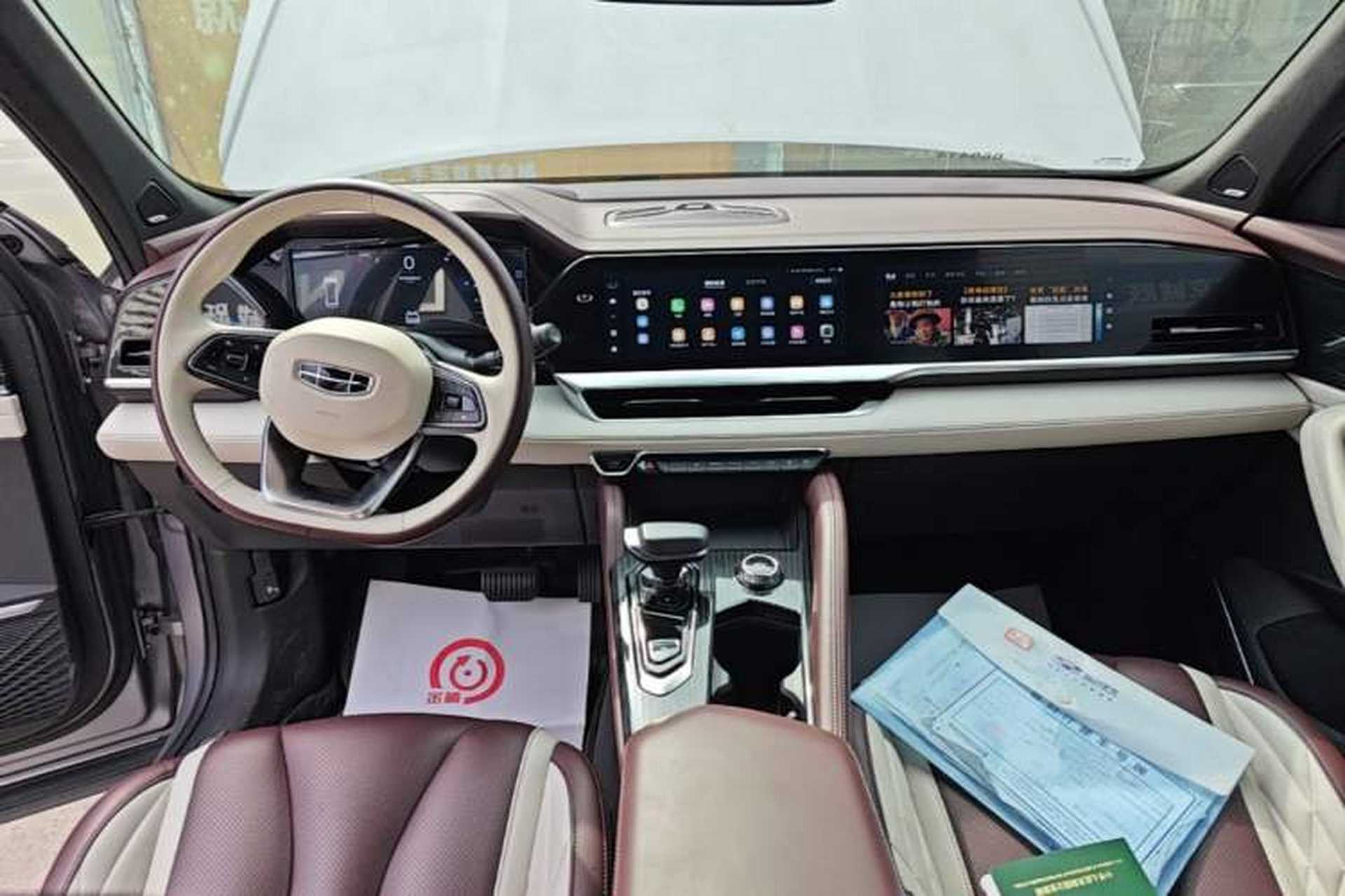 Used Geely Auto Monjaro L 2021 2.0TD High-Power Automatic All-Wheel Drive Luxury Version Center Console