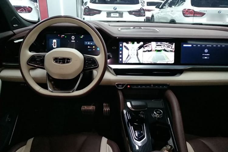 Used Geely Auto Monjaro L 2021 2.0TD DCT EVO Two-Wheel Drive Smart Luxury Version Center Console
