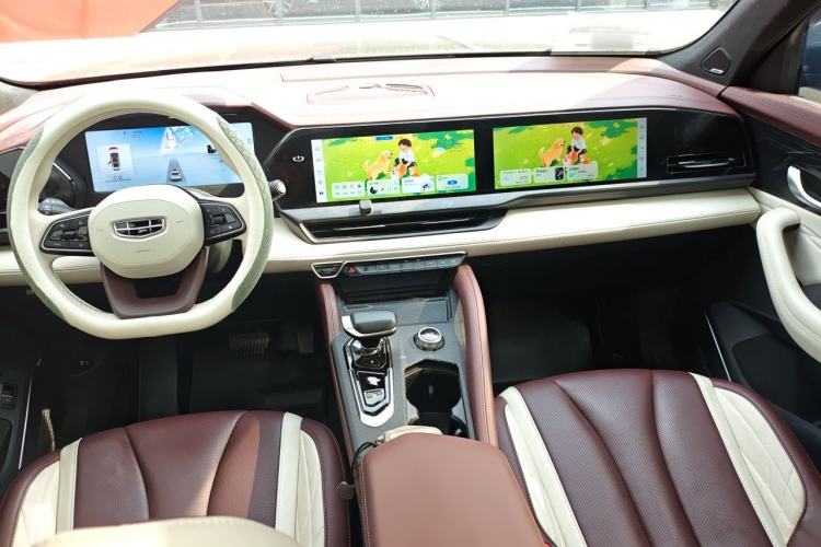 Used Geely Auto Monjaro L 2021 2.0TD DCT EVO Two-Wheel Drive Smart Luxury Version Center Console