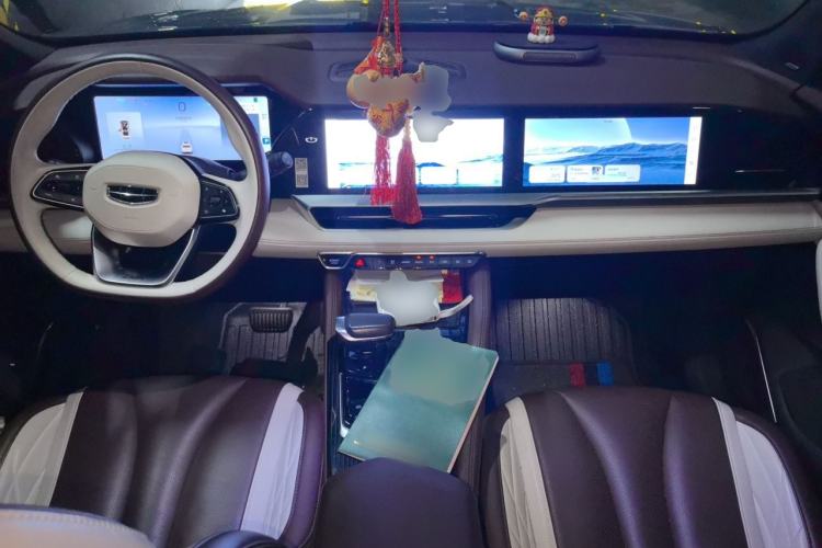 Used Geely Auto Monjaro L 2021 2.0TD DCT EVO Two-Wheel Drive Smart Luxury Version Center Console