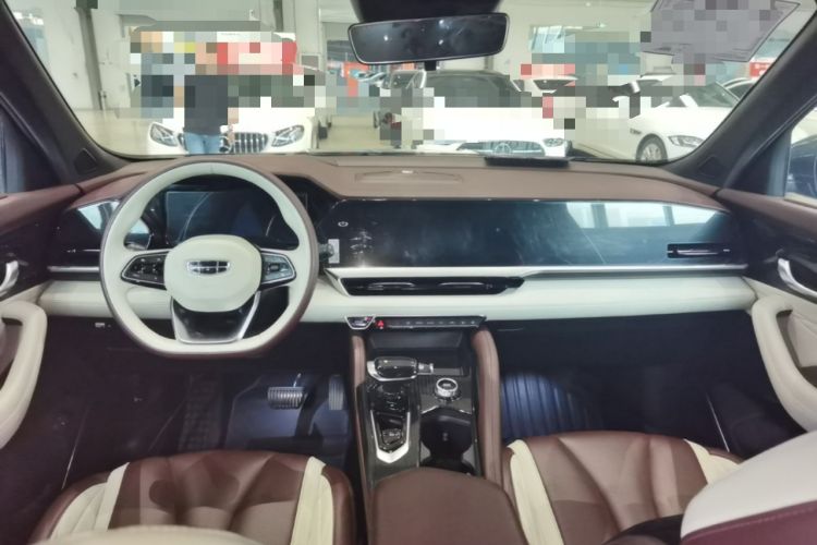 Used Geely Auto Monjaro L 2021 2.0TD DCT EVO Two-Wheel Drive Prestige Version Center Console
