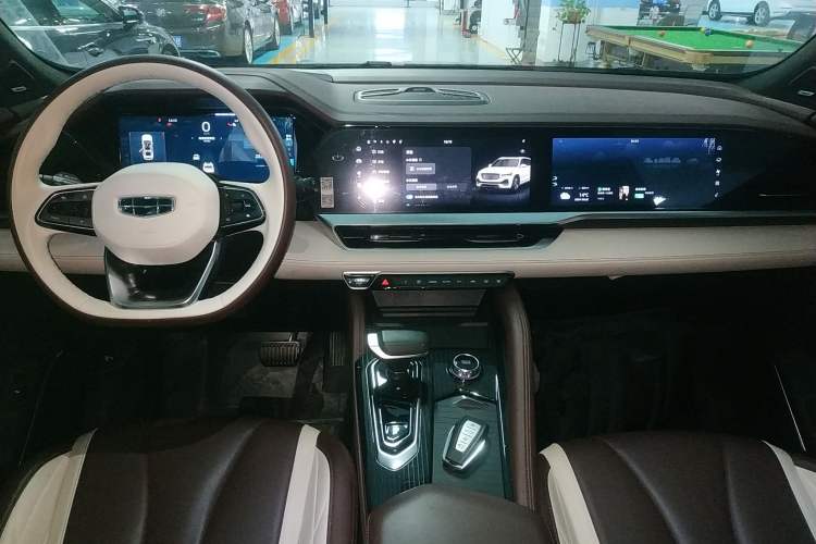 Used Geely Auto Monjaro L 2021 2.0TD DCT EVO Two-Wheel Drive Smart Luxury Version Center Console