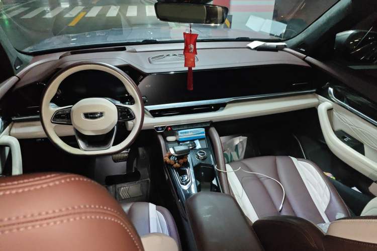 Used Geely Auto Monjaro L 2021 2.0TD DCT EVO Two-Wheel-Drive Flagship Version Center Console