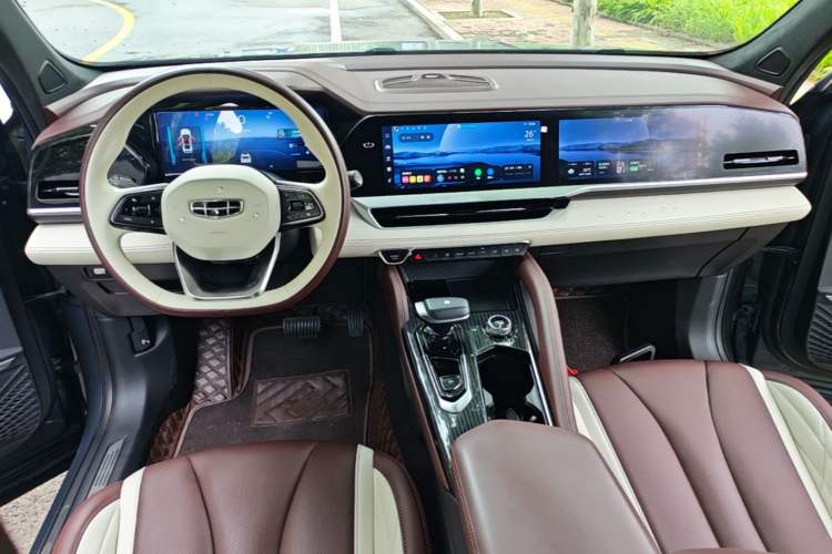 Used Geely Auto Monjaro L 2021 2.0TD DCT EVO Two-Wheel Drive Prestige Version Center Console