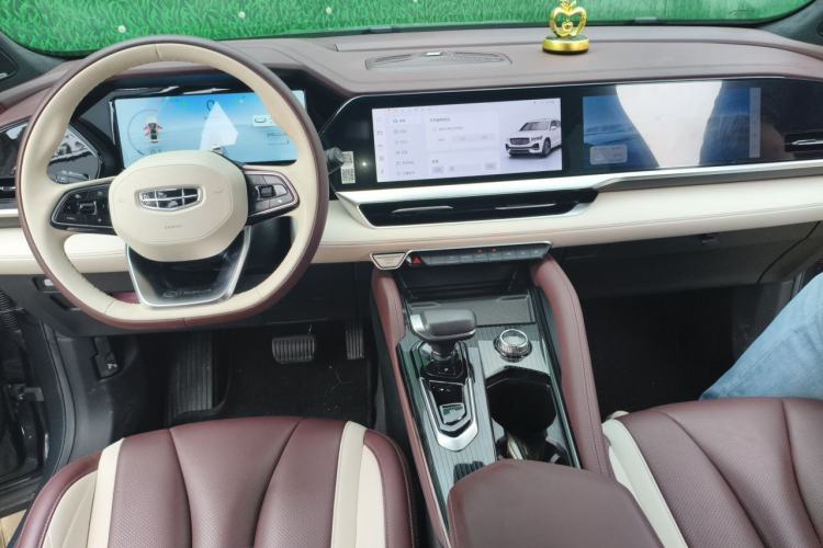 Used Geely Auto Monjaro L 2021 2.0TD DCT EVO Two-Wheel Drive Smart Luxury Version Center Console