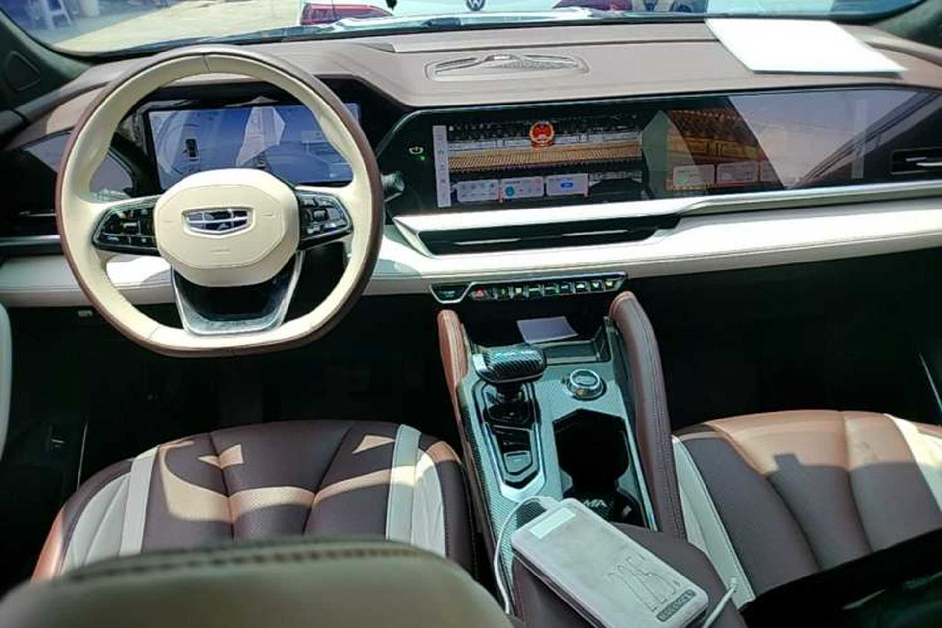 Used Geely Auto Monjaro L 2021 2.0TD DCT EVO Two-Wheel Drive Prestige Version Center Console