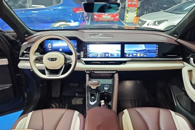 Used Geely Auto Monjaro L 2021 2.0TD DCT EVO Two-Wheel-Drive Flagship Version Center Console