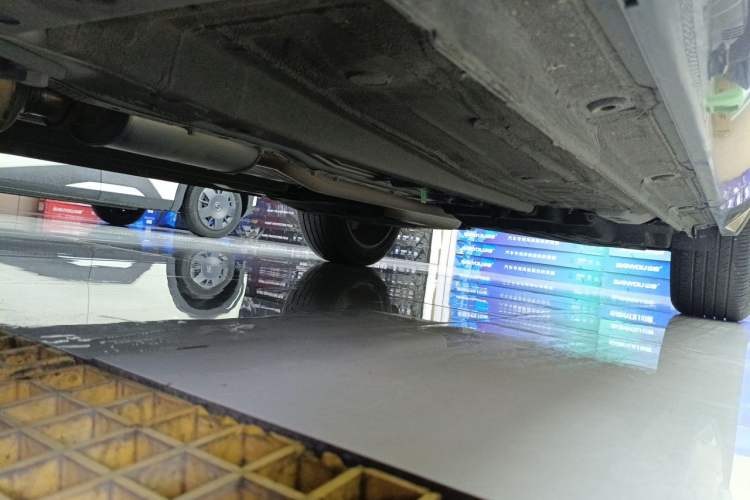 Used Geely Auto Monjaro L 2021 2.0TD DCT EVO Two-Wheel Drive Prestige Version Chassis Front Left