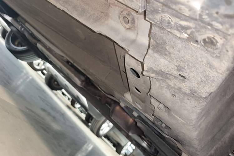 Used Geely Auto Monjaro L 2021 2.0TD High-Power Automatic All-Wheel-Drive Flagship Version Chassis Front Right