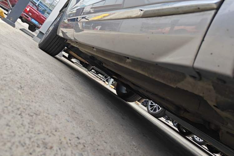 Used Geely Auto Monjaro L 2021 2.0TD High-Power Automatic All-Wheel Drive Luxury Version Chassis Front Right