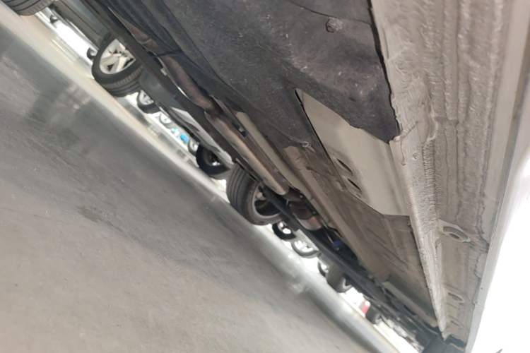 Used Geely Auto Monjaro L 2021 2.0TD High-Power Automatic All-Wheel-Drive Flagship Version Chassis Rear Right
